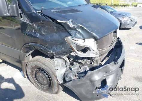 2017 Mercedes-Benz Sprinter 2500 Standard Roof V6 из США, поврежденный, VIN WDZPE7CD9HP414002